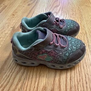 Athletic works sneakers size 10